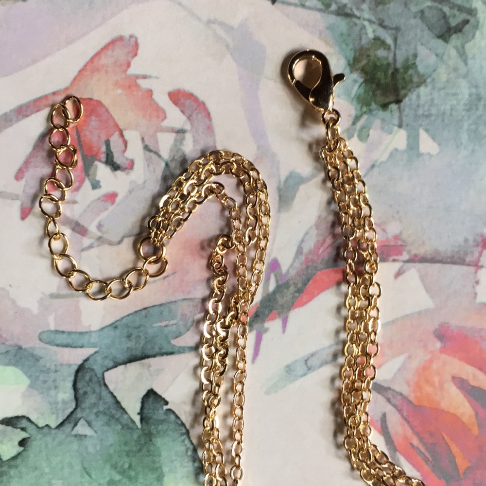 New! 3-Layer Feather Coin Necklace - Picture 8 of 9